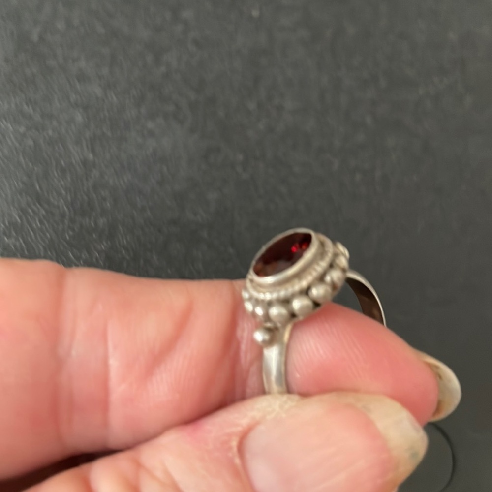 Sterling NEW silver garnet ring SZ 7.5 Stamped 925.  Absolutely gorgeous - Picture 8 of 11